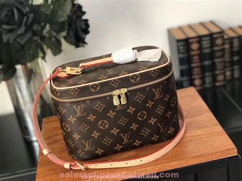 louis vuitton vanity case replica uk|Louis Vuitton pouch with chain.